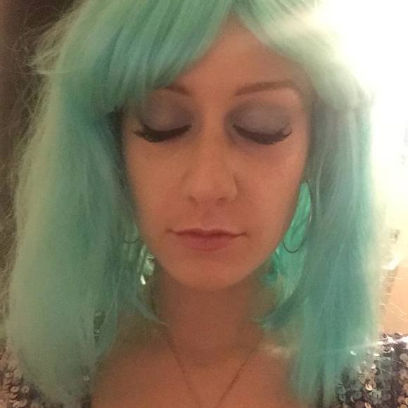 Meet your Posher, Liz - Picture 1 of 1